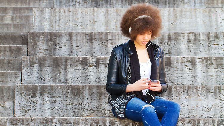Natürliche Haarformen wie Dreadlocks und Afro-Frisuren sollen in Kalifornien am Arbeitsplatz und in Schulen geschützt werden.