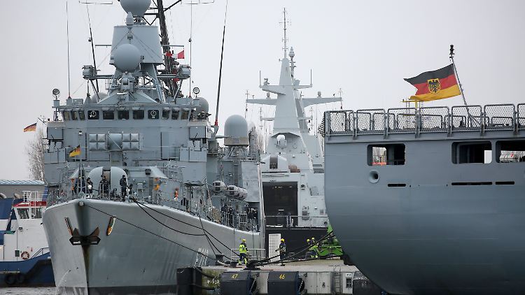 Die Bundeswehr kann ihre Versorgungsschiffe genauso wenig wie die U-Boote planmäßig warten.