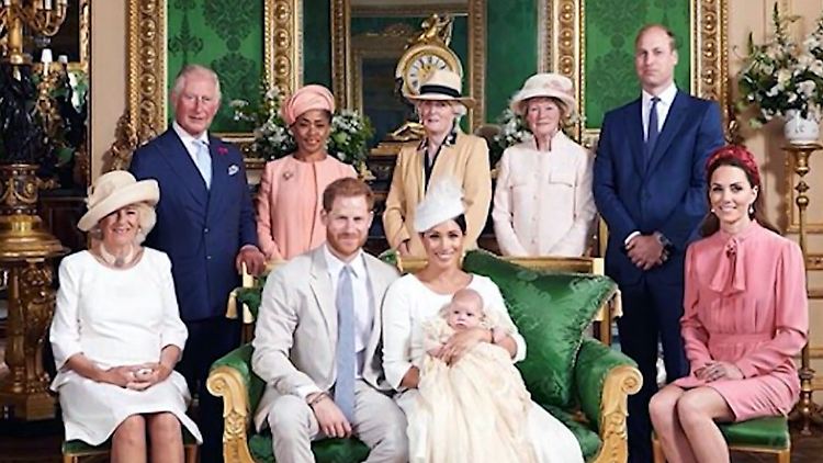 Baby Archie Taufe.jpg