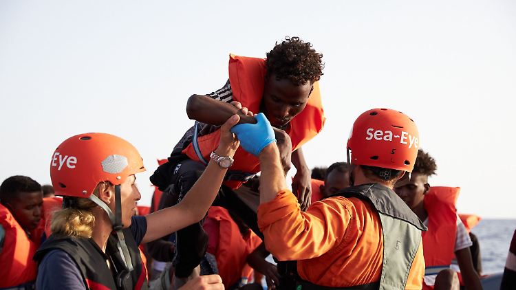 Die Seenotrettung ist bislang vor allem eine Sache privater Hilfsorganisationen.