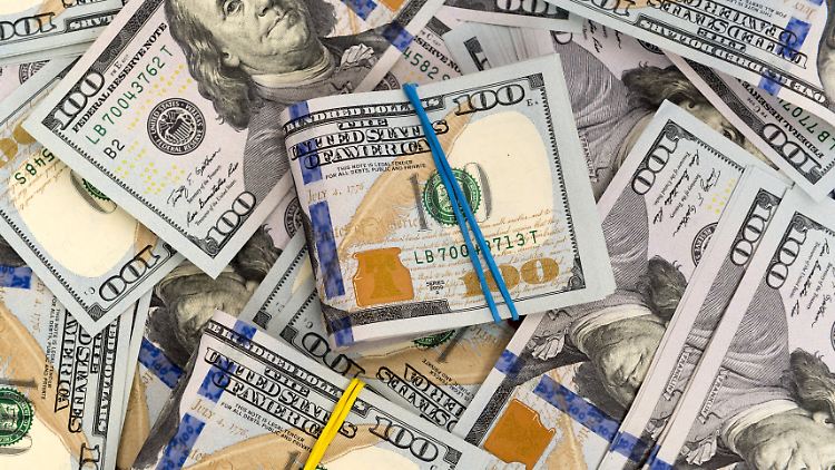 Bargeld machte fast ein Drittel des Finanzvermögens aus. Cash sei eine klassische "Parkposition in Zeiten der Unsicherheit", sagt Capgemini.