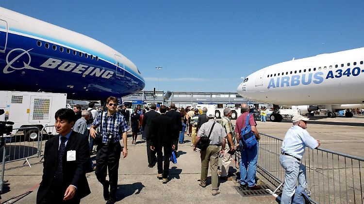 Airbus könnte erstmals seit 2012 den Titel als weltgrößter Flugzeugbauer holen (Archivbild).