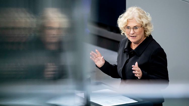 "Empörung allein ist aber kein guter Ratgeber", sagte die Bundesministerin Lambrecht.