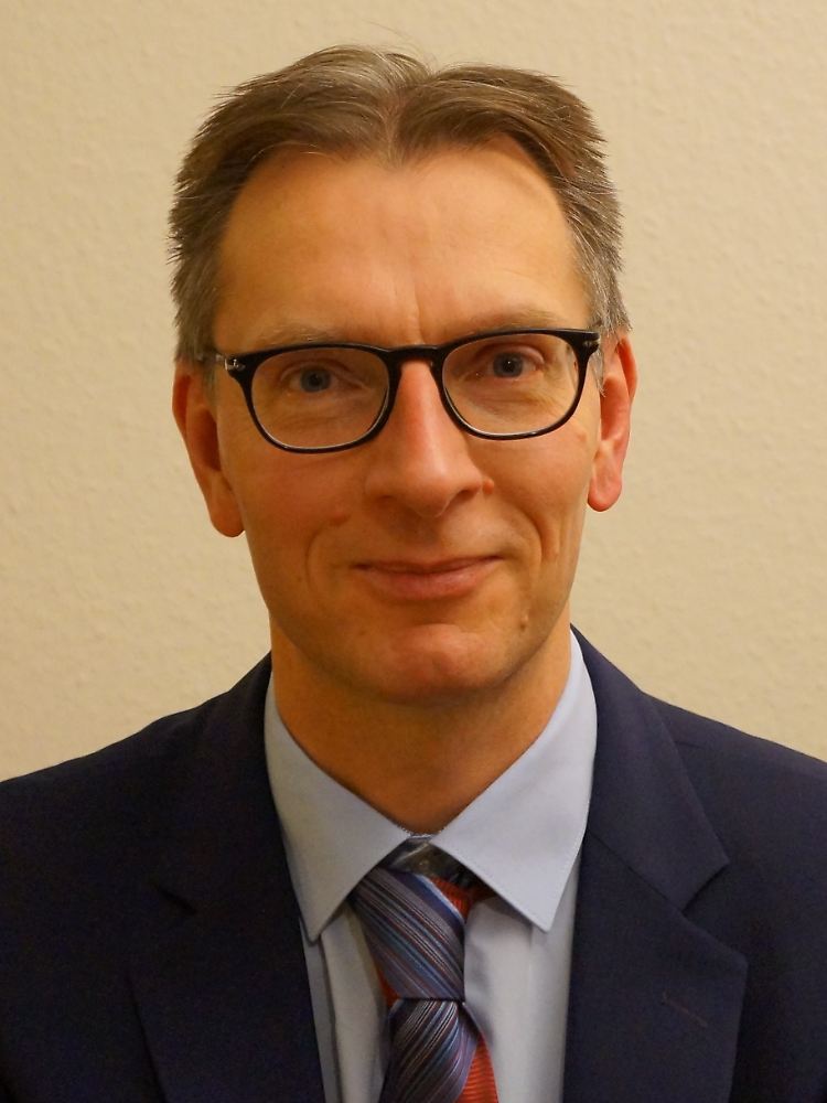 Daniel Fuhrhop ist Wirtschaftswissenschaftler an der Uni Oldenburg. Er ist Autor unter anderem des Buches "Verbietet das Bauen" und betreibt einen gleichnamigen Blog.