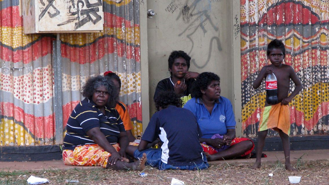 Australische Ureinwohner, die Aborigines, werden auch heute noch in der Gesellschaft ausgegrenzt.
