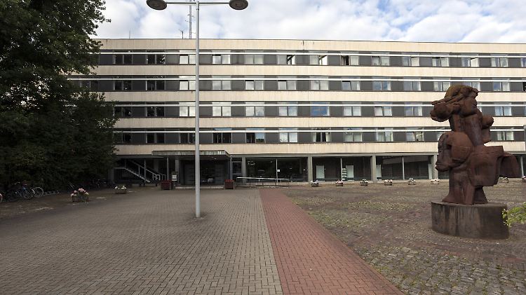 Der Vorfall beim niedersächsischen Landeskriminalamt löst Kritik bei der Opposition im Landtag aus.