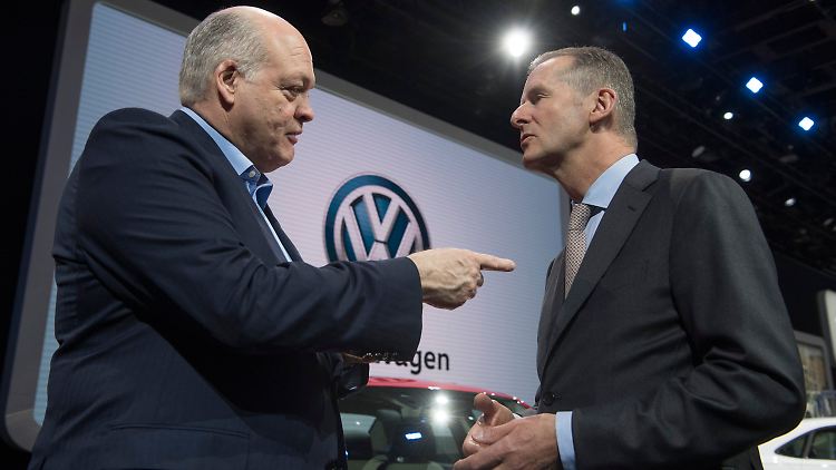 Wollen am Freitag Details zu der Kooperation nennen: Ford-Chef Hackett und VW-Boss Diess.