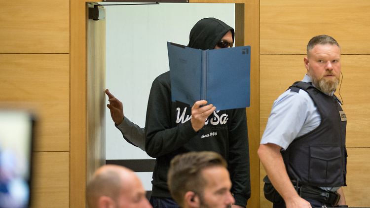 Beide Angeklagte erhalten einen lebenslange Haftstrafe.