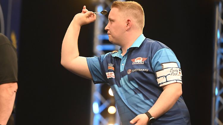 Lässt den amtierenden Darts-Weltmeister alt aussehen: Martin Schindler.