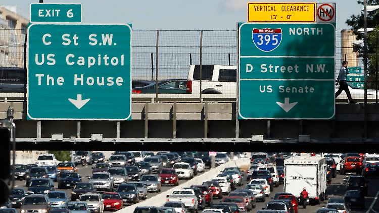 Gebracht hat die Obama-Verordnung nichts: Die Autobauer haben lieber Strafe gezahlt statt die Vorgaben für den Spritverbrauch ihrer Fahrzeugflotte zu erfüllen.