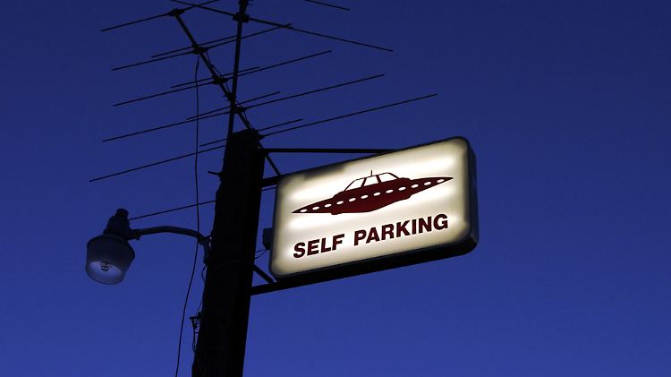 Rund um die Area 51 machen Leute ein Geschäft mit Alien-Souvenirs.