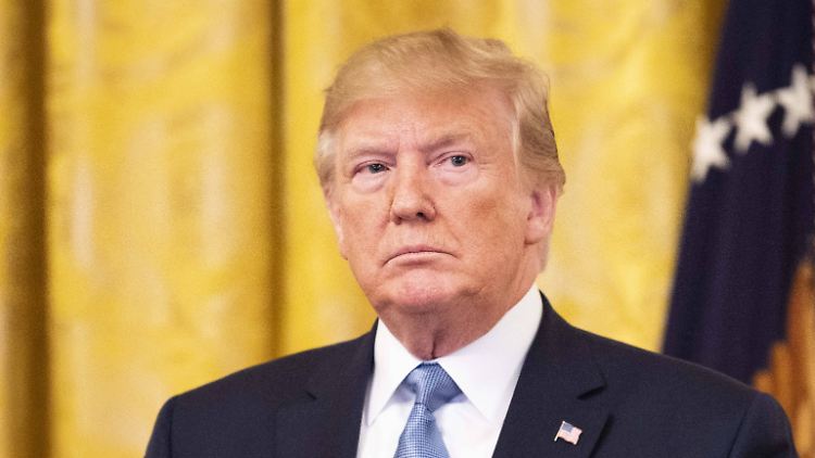 "Er will einfach nicht 'schwach' erscheinen", sagt der US-Journalist Marc Fisher über Trump. "Wenn das bedeutet, dass Leute ihn für einen Rassisten oder für gefühlskalt halten, dann ist ihm das egal."