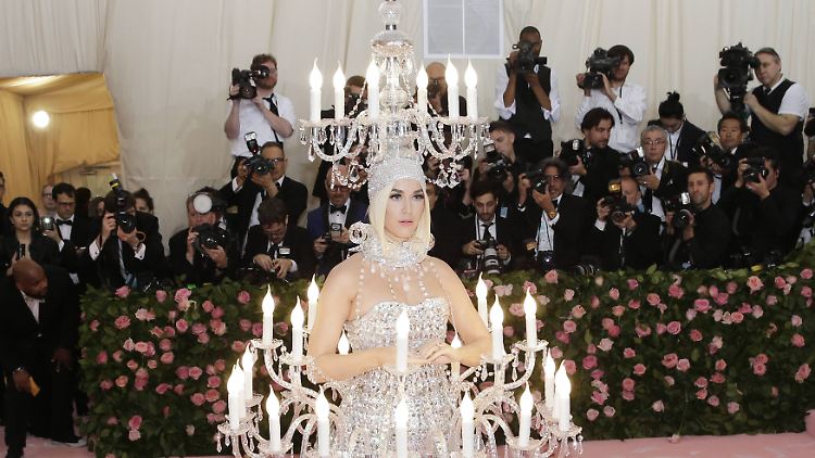 Skurrile Auftritte sind einfach Katy Perrys Ding.