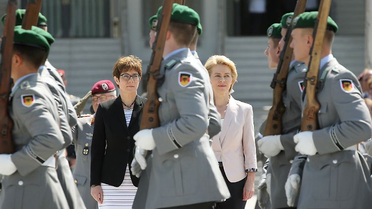 Einen Wechsel ins Kabinett schloss AKK aus. Jetzt wurde sie zur Verteidigungsministerin ernannt. 