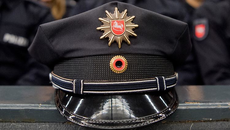 Die Polizeiakademie Niedersachsen sieht eine Gefahr für Dritte im beruflichen Alltag des Klägers.