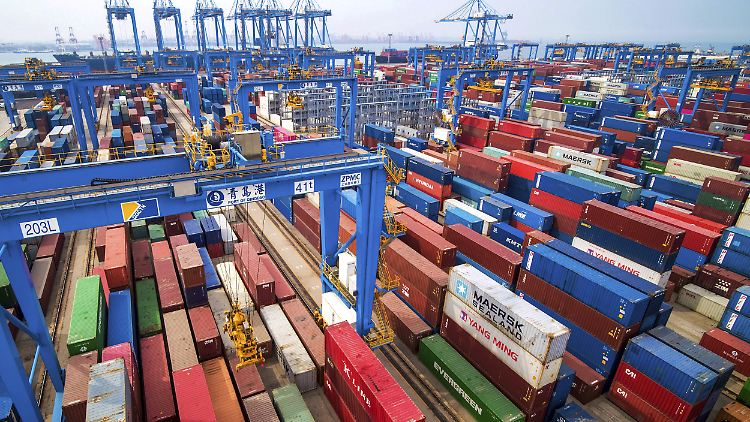 Die Verbindlichkeiten von Staat, Unternehmen und privaten Haushalten summierten sich im ersten Quartal auf zusammen 303 Prozent des Bruttoinlandsprodukts.