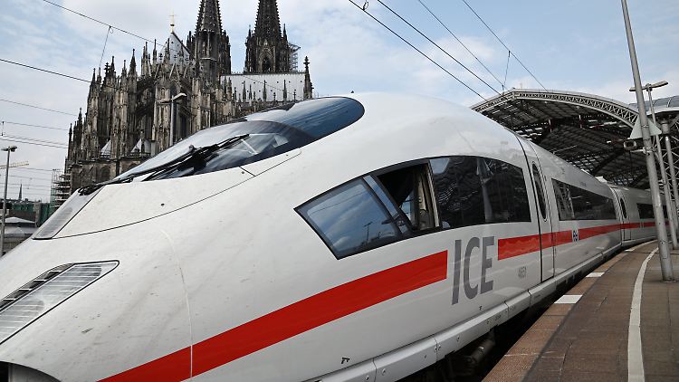 Die Bahn muss besser werden - und günstiger.