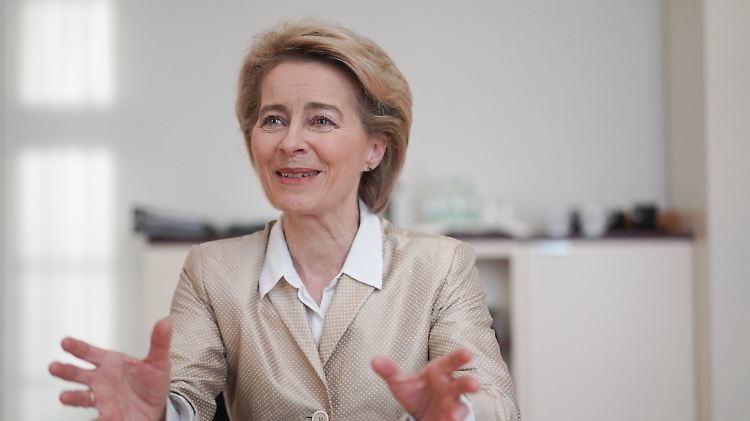 Die ehemalige Verteidigungsministerin konzentriert sich nun voll auf ihr Amt als EU-Kommissionschefin.