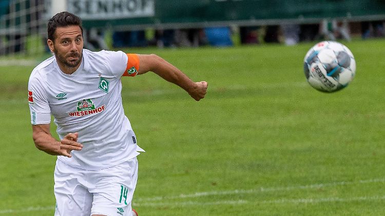 Dynamisch sieht's auch mit 40 noch aus - und dennoch: Nach der nächsten Saison beendet Claudio Pizarro seine Karriere.