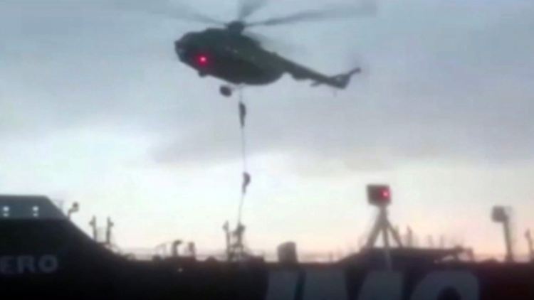 Iran veröffentlicht ein Video, das zeigt, wie der britische Tanker gekapert wird. London will am Montag Strafmaßnahmen verkünden.