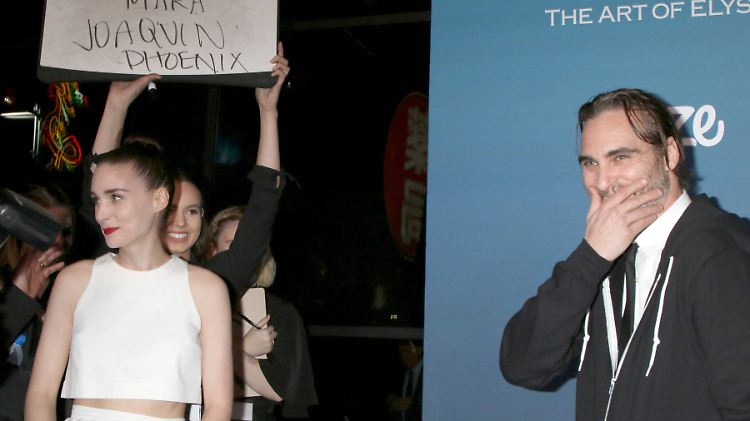 Vegane Ernährung kann durchaus glücklich machen - wie man an Joaquin Phoenix sehen kann. 