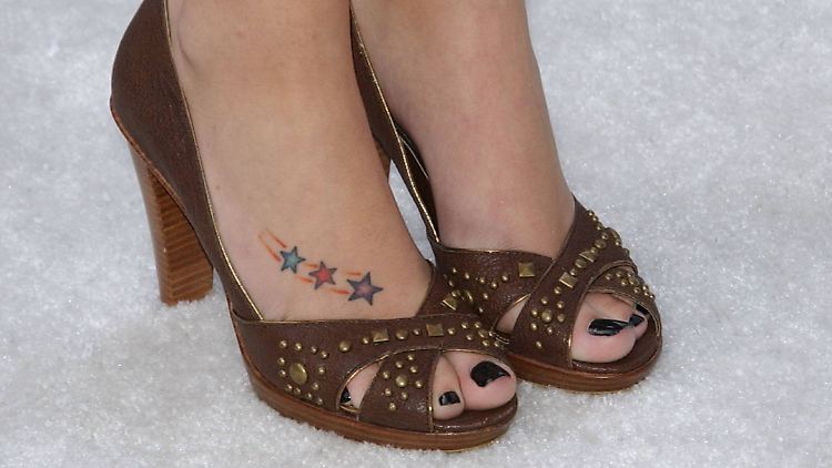 Mit sich farblich verändernden Tattoos könnten in Zukunft biologische Werte abgelesen werden.