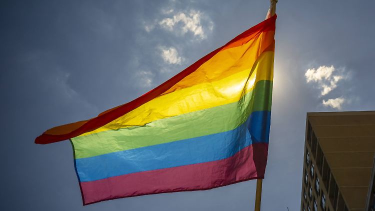 Wer Homosexualität "behandeln" möchte, bekommt nach dem Willen des Bundes künftig Ärger.