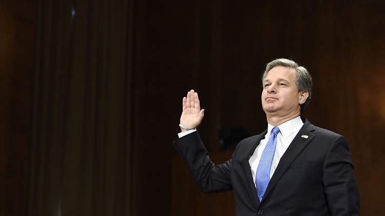 Wray fordert ein härteres Vorgehen gegen russische Versuche der Einflussnahme.