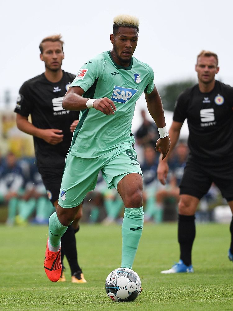Joelinton startete mit Hoffenheim in die Vorbereitung - und ist jetzt neuer Rekord-Transfer. Newcastle United bezahlte rund 45 Millionen Euro für seine Dienste.