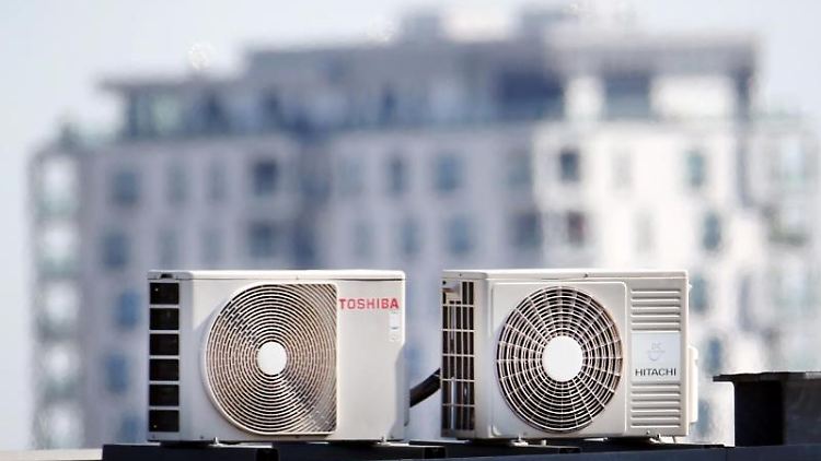 Die Nachrüstung einer echten Klimaanlage im Wohnungsbereich ist sehr kostenaufwendig. 