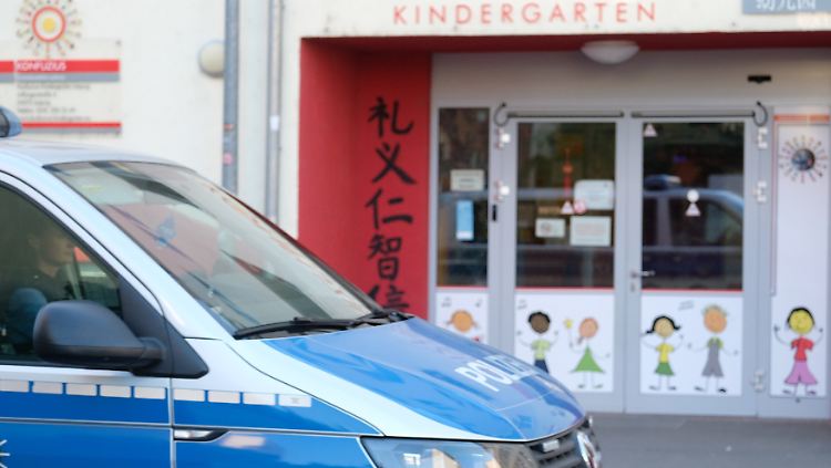 Das Schweinfleischverbot auf dem Speiseplan führt zu Drohungen. 