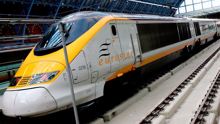Die Eurostar-Züge schaffen die knapp 350 Kilometer Luftlinie von London nach Paris in etwa zweieinhalb Stunden.