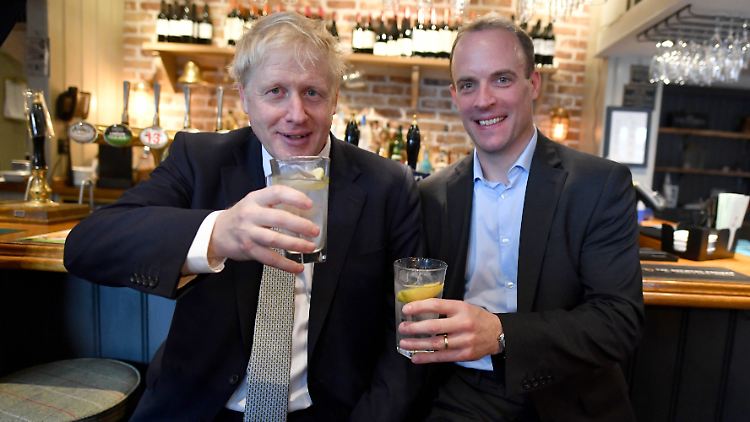 Auf ein Neues: Johnson und sein neuer Außenminister Dominic Raab im Juni. 