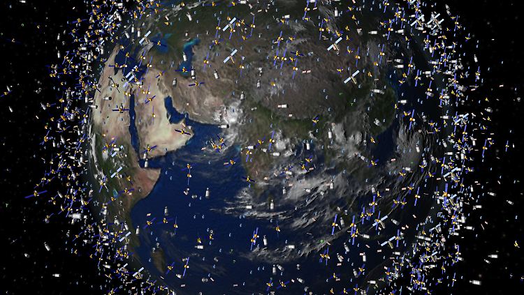 Rund um die Erde kreisen bereits jede Menge Satelliten - Tendenz steigend. Dadurch gibt es auch immer mehr Weltraumschrott.