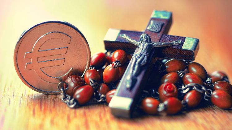 Die Kirchensteuer wird in Abhängigkeit von der erhobenen Lohnsteuer berechnet.