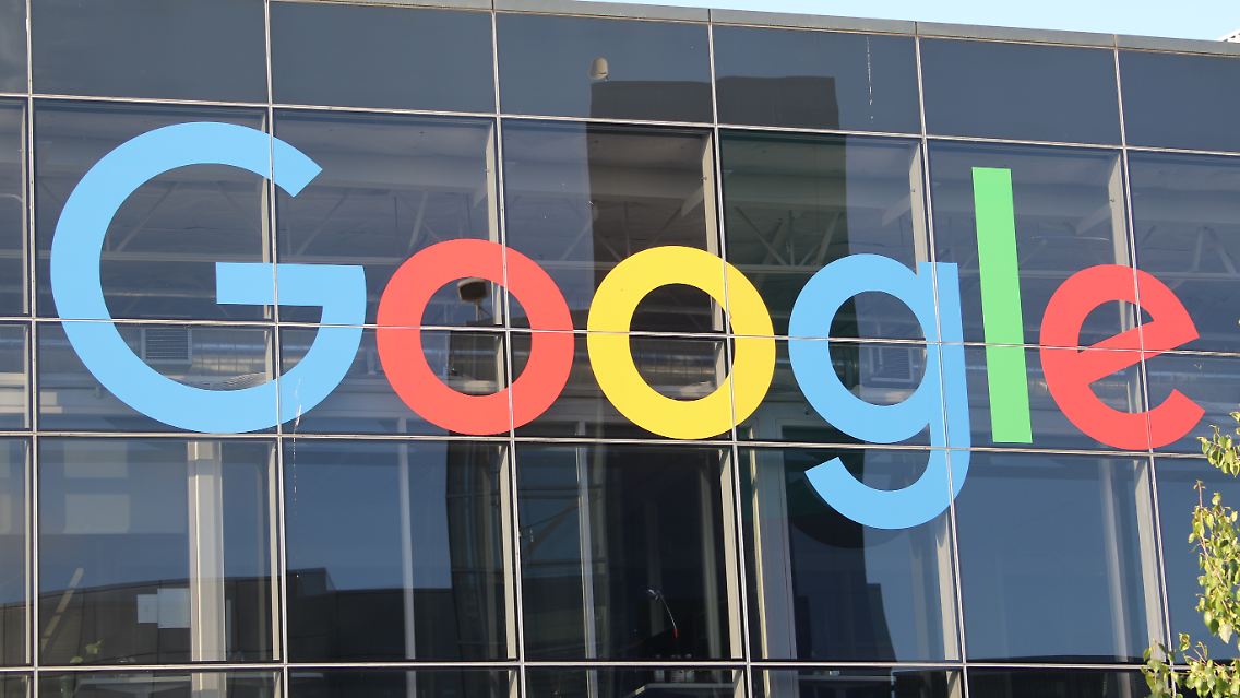 Es sind vor allem Googles Werbeeinnahmen, die Geld in Alphabets Kassen spülen. 