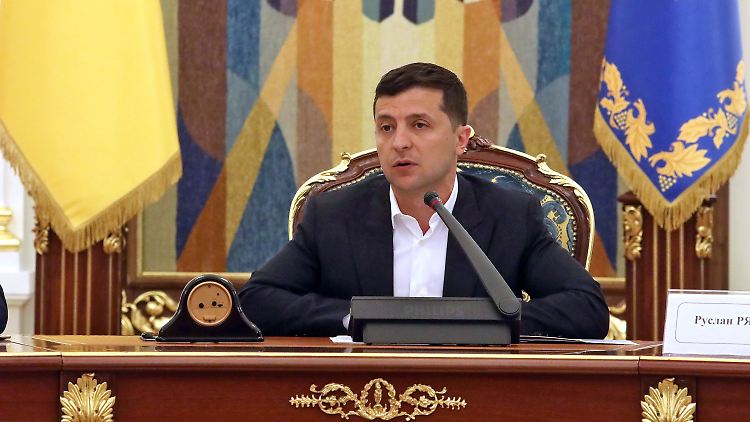 Präsident Selenskyj will die Ukraine in die EU und Nato führen.