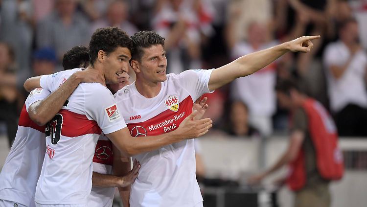 Freudentaumel: Mario Gomez erzielte mit dem 1:0 seinen ersten Zweitligatreffer überhaupt.