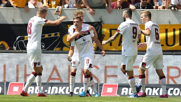 Nikola Dovedan (Nummer 8) beschert seinen Nürnbergern einen guten Saisoneinstieg.
