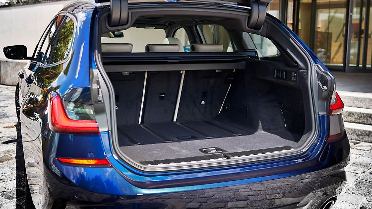 Mit 500 Liter Kofferraumvolumen steckt der BMW 3er Touring jetzt auch ordentlich was weg.