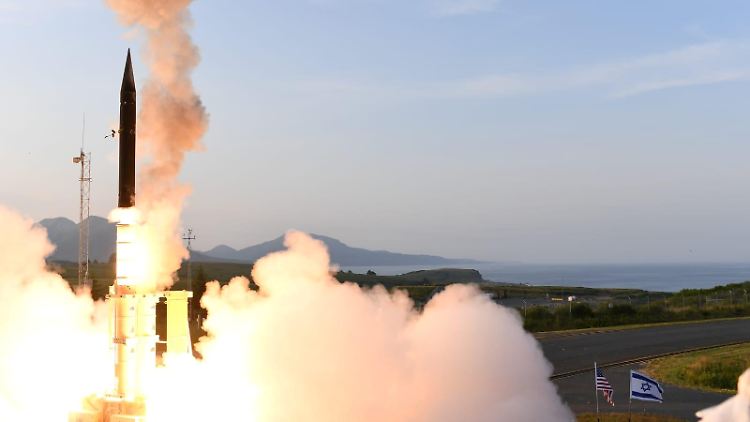 Das Abwehrsystem Arrow-3 fängt ballistische Raketen außerhalb der Atmosphäre ab.