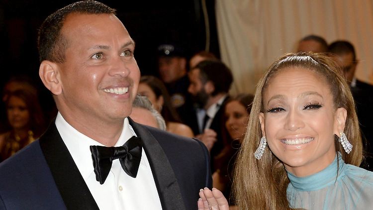 Strahlen um die Wette: J.Lo und A-Rod scheinen sehr glücklich verliebt zu sein. 