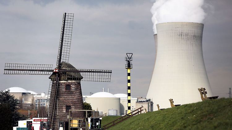 Doel ist weniger als 120 Kilometer von der Grenze zu Nordrhein-Westfalen entfernt.