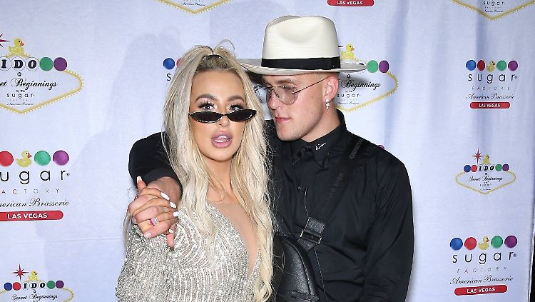 Wenn Youtube-Stars wie Jake Paul und Tana Mongeau heiraten, dann muss das natürlich live im Netz gestreamt werden.