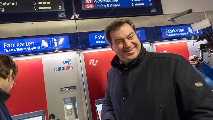 Teil von Söders Plan ist es auch, die Mehrwertsteuer auf Bahntickets für Fernreisen zu senken.