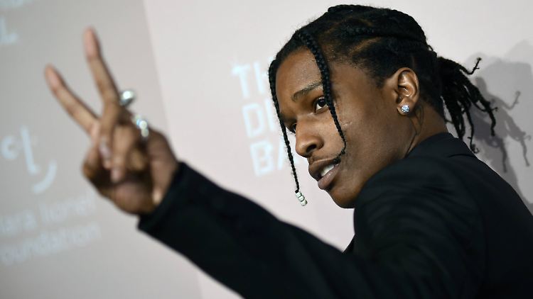 Hat er sich nur verteidigt oder doch offensiv zugeschlagen? ASAP Rocky.