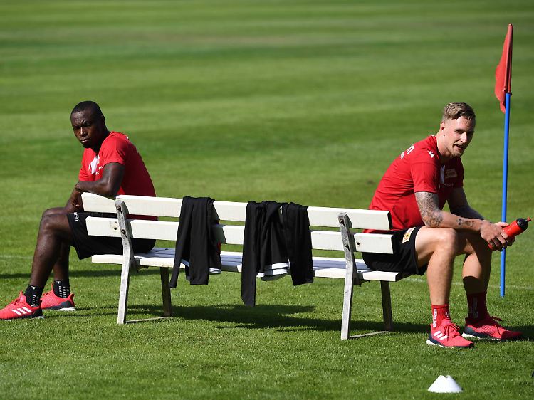 Anthony Ujah und Sebastian Polter - einer der beiden Stürmer sitzt wohl auch zum Saisonstart auf der Bank.