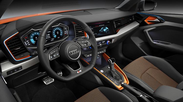 Auch bei Ausstattungslinien, Innenraumgestaltung und Individualisierungsmöglichkeiten lehnt sich der Citycarver an den Sportback an.