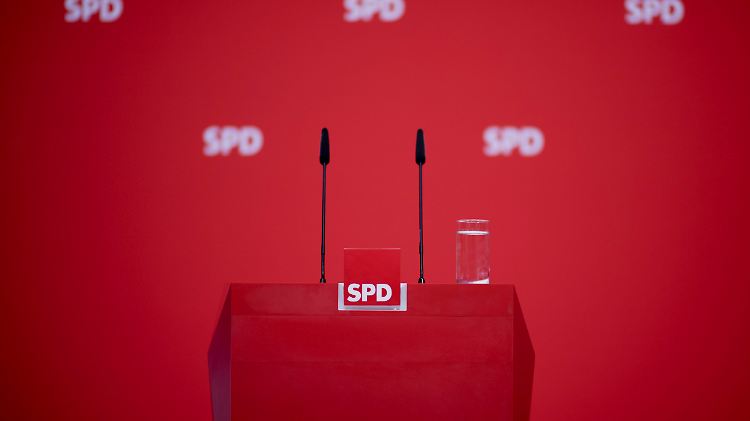 Wer führt die SPD aus der Krise - oder versucht es zumindest?