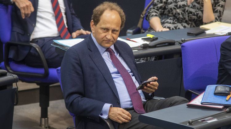Unzufrieden mit dem Erscheinungsbild der Großen Koalition in Verteidigungsfragen: FDP-Außenexperte Lambsdorff.